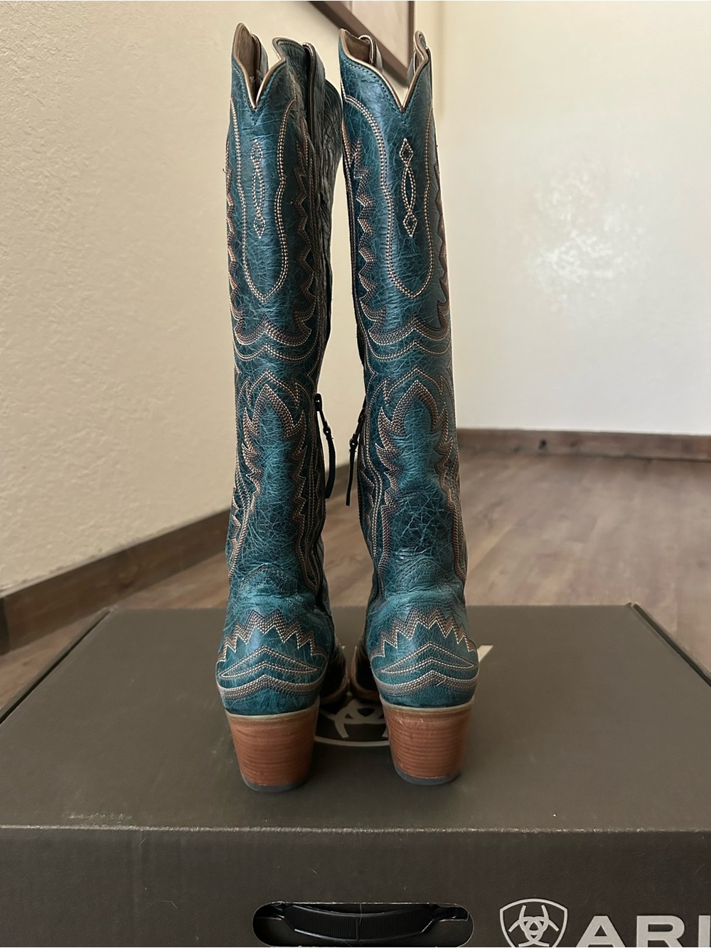 Ariat Casanova Boots size 10 turquoise - Picture 3 of 4